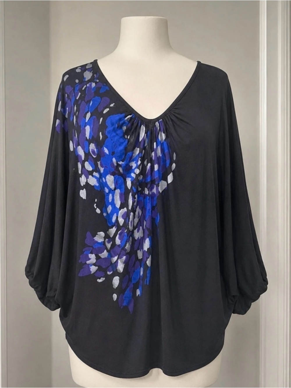 Elle oversized wide sleeve size medium top